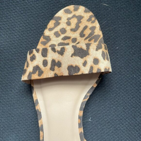 Leopard Print Open-Toed Heels 👠 🐆 - Picture 2 of 10